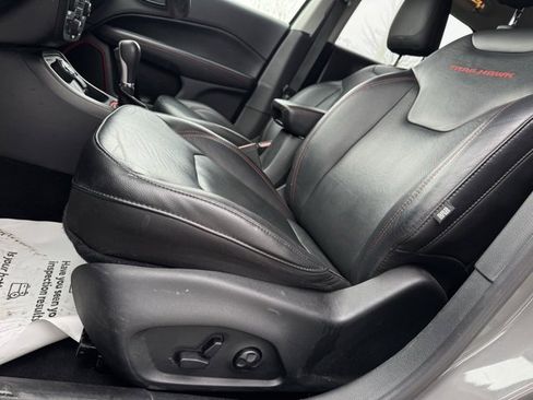 Used 2019 Jeep Compass Trailhawk w/ Leather Interior Group image 8