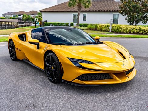 Used 2022 Ferrari SF90 Stradale image 2