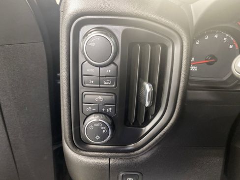 Certified 2022 Chevrolet Silverado 1500 Custom image 22