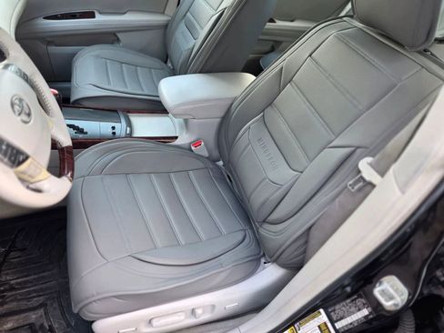 Used 2011 Toyota Avalon Limited image 8