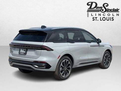New 2026 Lincoln Nautilus Reserve AWD/4WD image 3