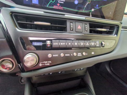 Used 2024 Lexus ES 350 w/ Premium Package FWD image 19