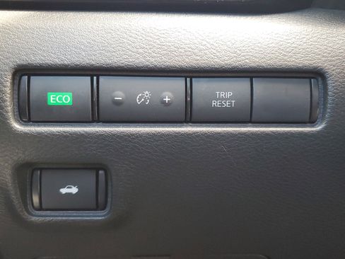 Certified 2022 Nissan Sentra SR image 26