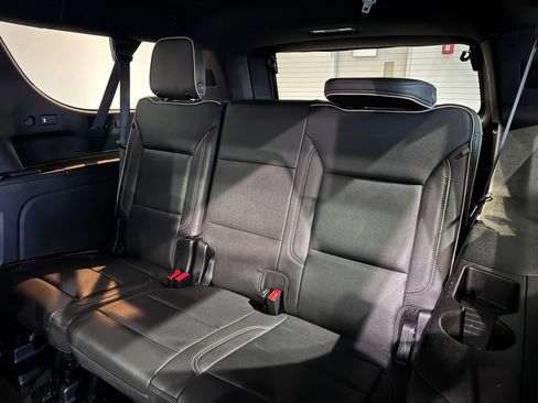 Certified 2023 GMC Yukon XL SLT w/ SLT Premium Package image 14
