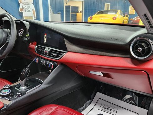 Used 2017 Alfa Romeo Giulia Ti image 13