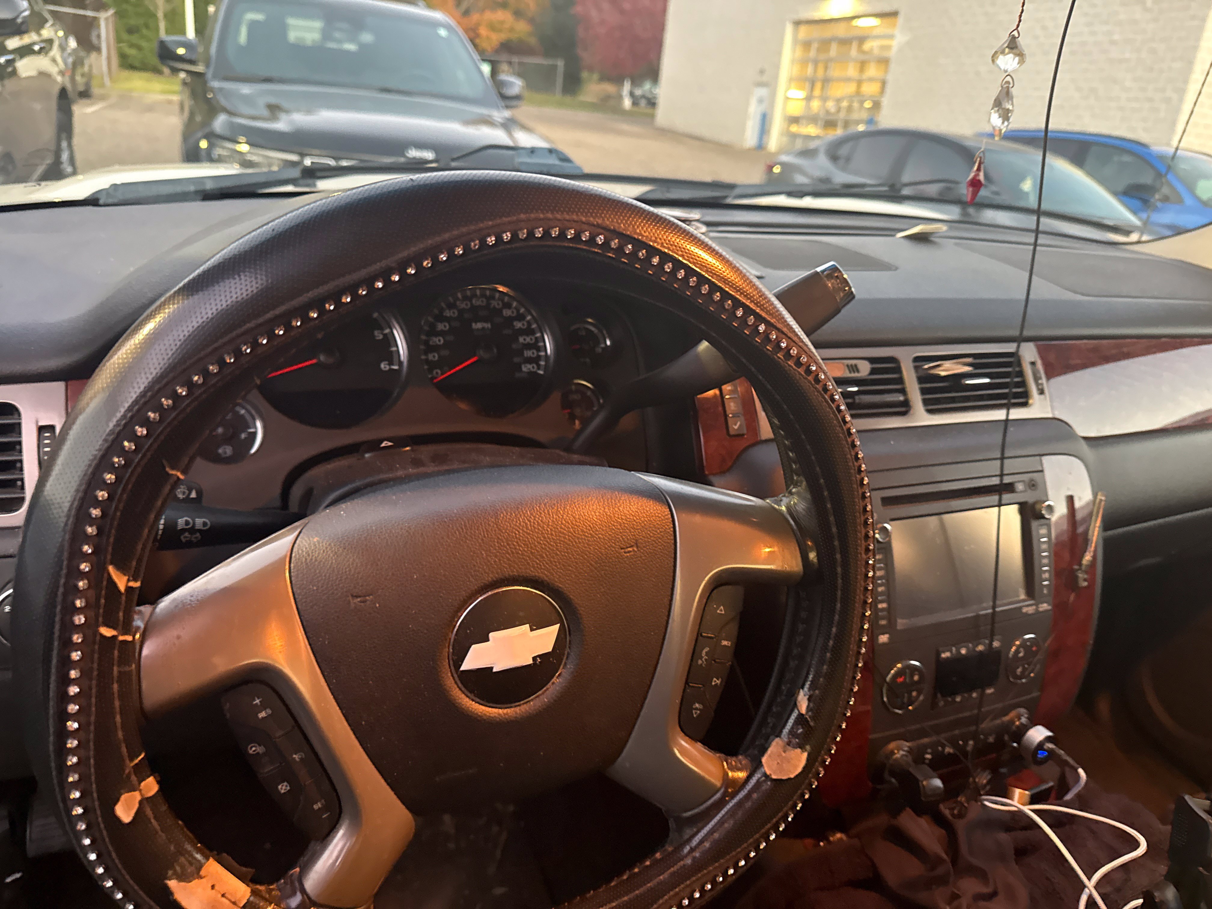 Used 2012 Chevrolet Avalanche LTZ AWD/4WD image 8