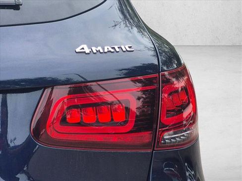 Used 2021 Mercedes-Benz GLC 300 4MATIC image 8