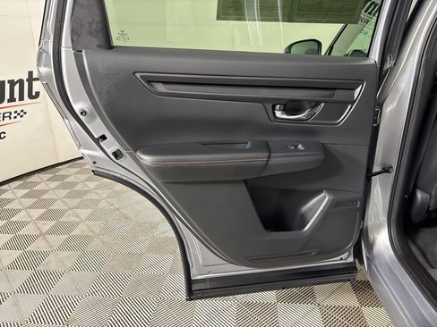 Used 2025 Honda CR-V Sport image 22