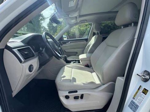 Used 2021 Volkswagen Atlas SEL AWD/4WD image 4