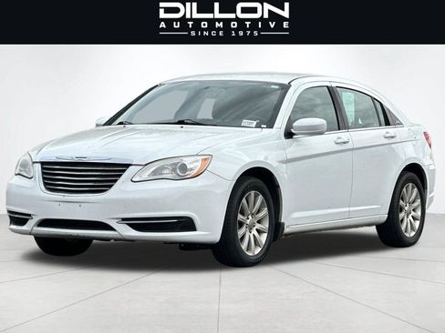 Used 2013 Chrysler 200 Touring w/ Cold Weather Group FWD image 8