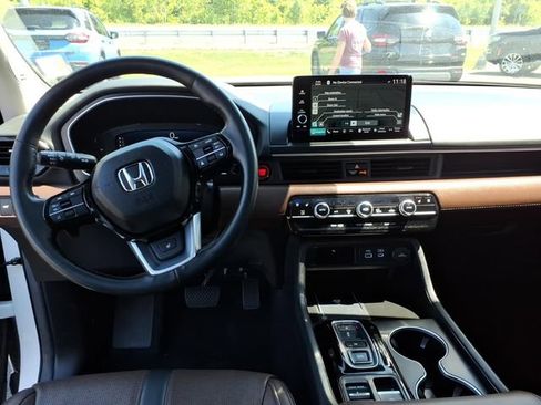 Used 2024 Honda Pilot Elite image 15