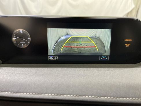 Used 2019 Lexus UX 250h image 17