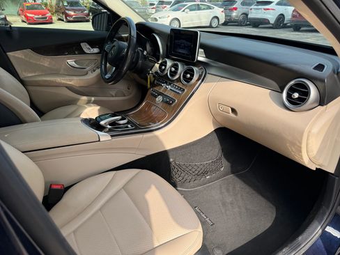 Used 2015 Mercedes-Benz C 300 Sedan image 17