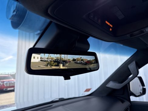 Used 2019 Cadillac Escalade ESV Platinum image 29