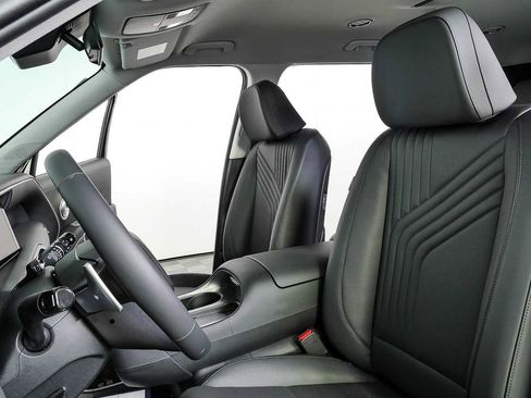 Certified 2026 Hyundai Palisade FWD Hybrid image 5