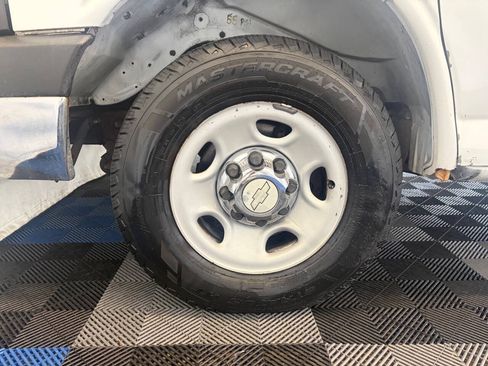 Used 2006 Chevrolet Express 2500 Passenger w/ LT Preferred Equipment Group RWD image 24