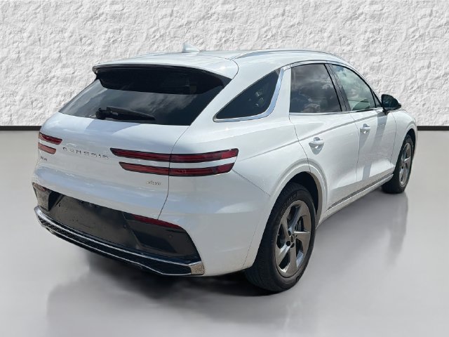 Used 2026 Genesis GV70 2.5T AWD/4WD image 3
