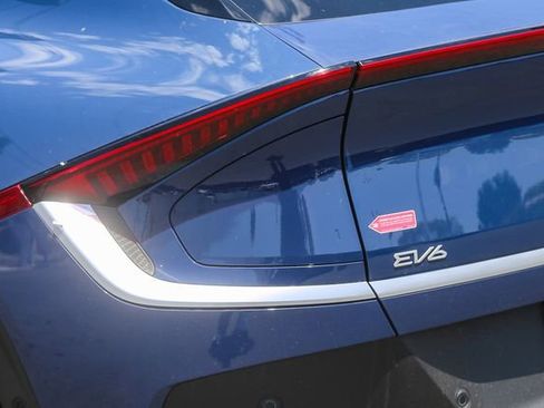 New 2025 Kia EV6 Light w/ Light LR Technology Package image 18