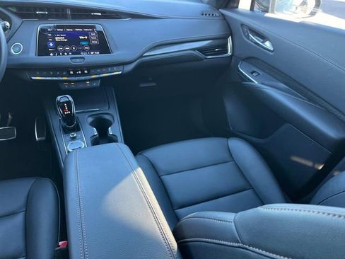 Used 2023 Cadillac XT4 Sport image 17