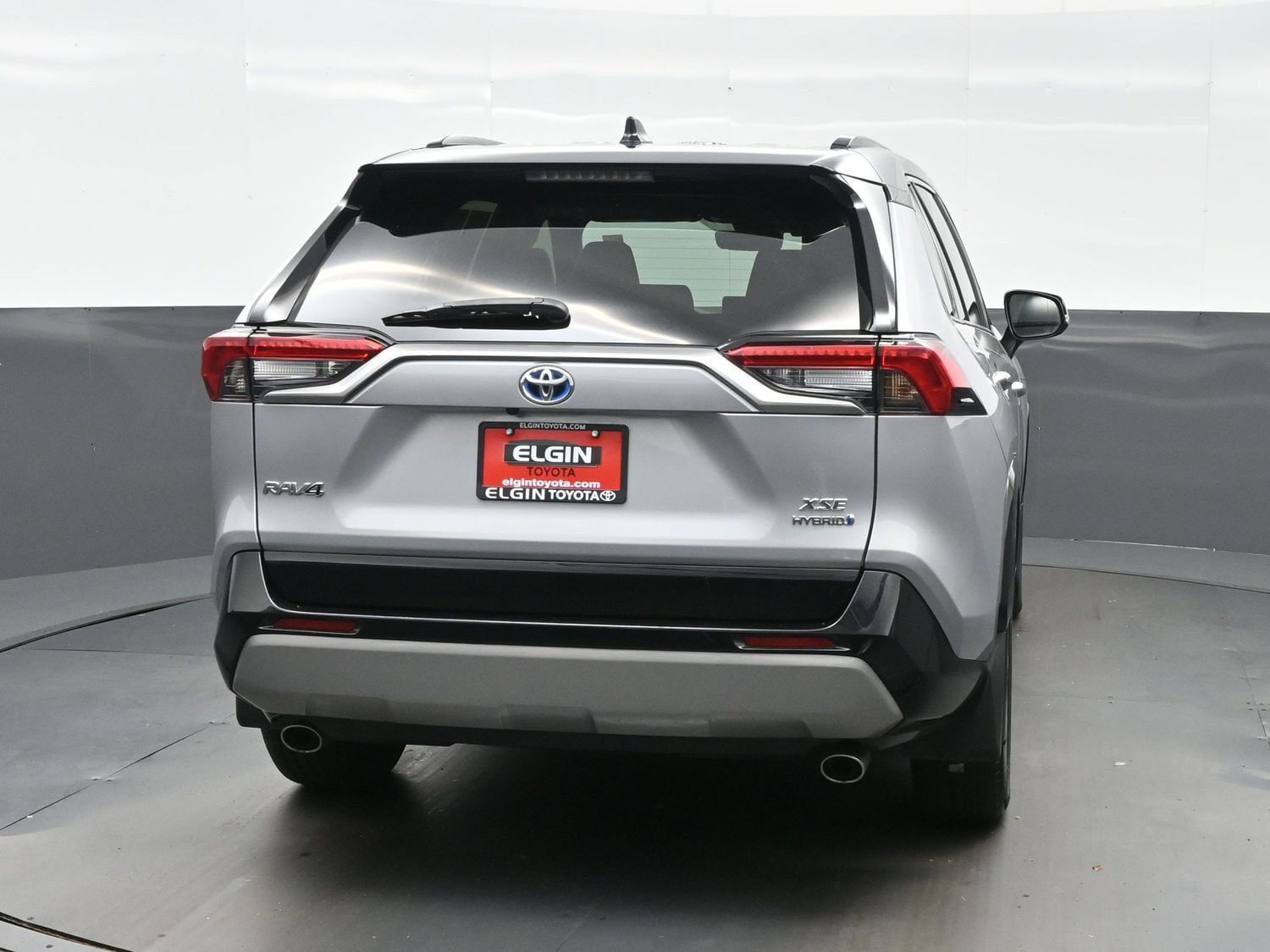 Used 2024 Toyota RAV4 XSE w/ Weather Package AWD/4WD image 5
