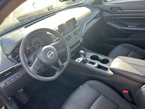 Used 2024 Nissan Altima 2.5 S image 7