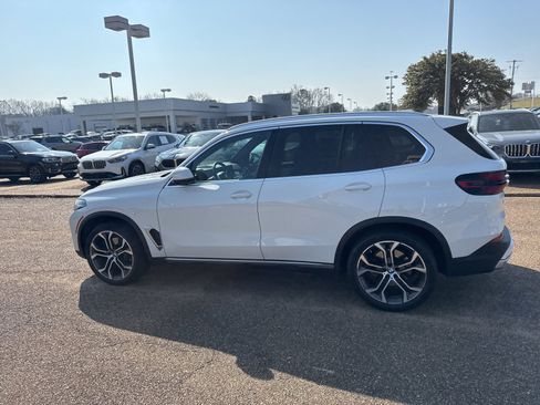 Certified 2024 BMW X5 sDrive40i w/ Parking Assistance Package image 8