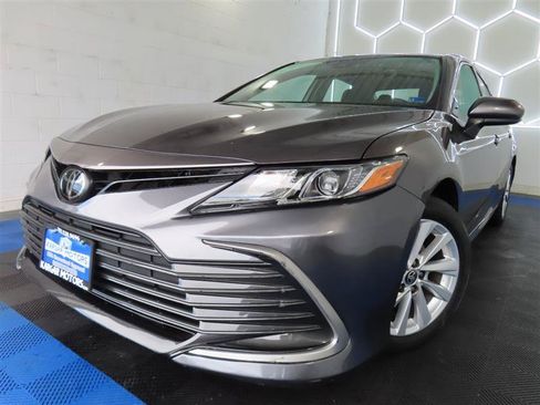 Used 2023 Toyota Camry LE FWD image 1