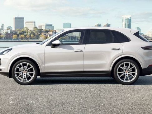 Certified 2023 Porsche Cayenne image 2