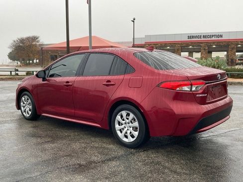 Certified 2022 Toyota Corolla LE image 6