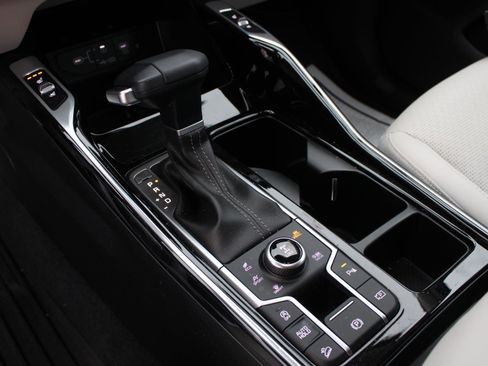 New 2025 Kia Sorento SX image 13