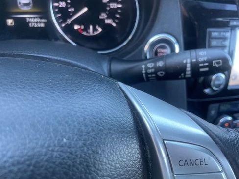 Used 2014 Nissan Rogue SL w/ SL Premium Package image 30