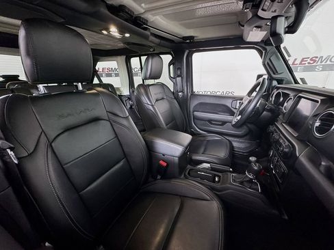 Used 2021 Jeep Wrangler Unlimited Sahara w/ Cold Weather Group AWD/4WD image 27
