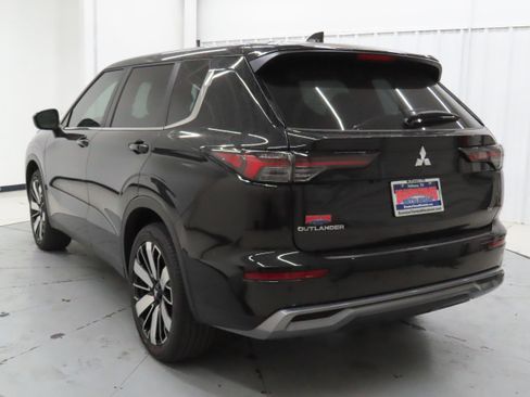 New 2026 Mitsubishi Outlander SE FWD image 6