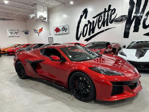 Used 2025 Chevrolet Corvette Z06 RWD image 21