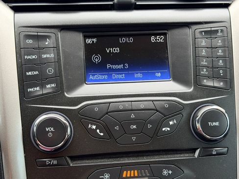 Used 2018 Ford Fusion SE FWD image 34