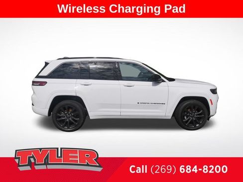 New 2026 Jeep Grand Cherokee Limited AWD/4WD image 9