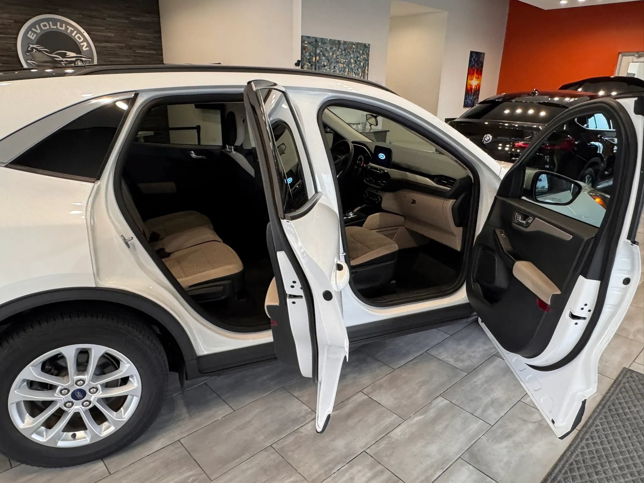 Used 2020 Ford Escape SE FWD image 20