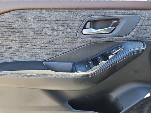 Certified 2023 Nissan Rogue SV image 12