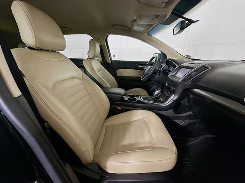Used 2015 Ford Edge SEL w/ Equipment Group 201A AWD/4WD image 29