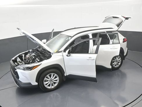 Used 2024 Toyota Corolla Cross LE FWD image 64