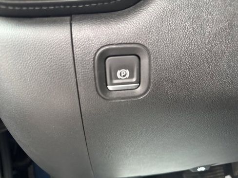 Used 2019 Chevrolet Silverado 1500 LT w/ All-Star Edition image 15