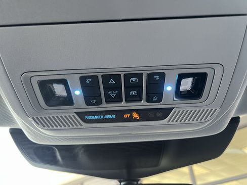 Used 2023 Ford Explorer XLT w/ Equipment Group 202A image 41