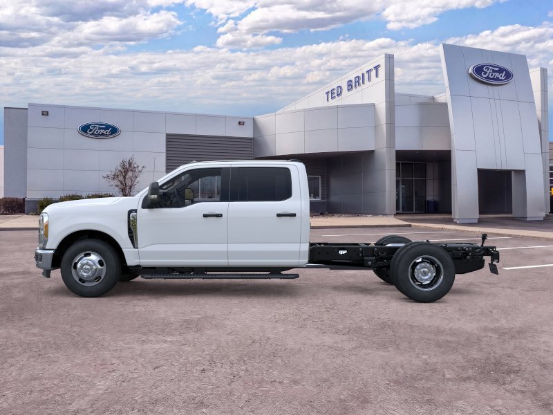 New 2025 Ford F350 XL w/ XL Chrome Package RWD image 4