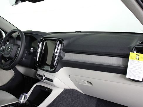 New 2026 Volvo XC40 B5 Plus w/ Protection Package Premier AWD/4WD image 9