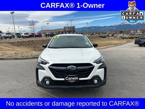 Used 2025 Subaru Outback Premium AWD/4WD image 2