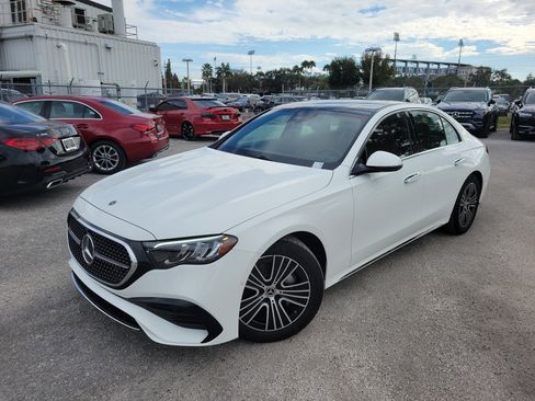 Used 2024 Mercedes-Benz E 350 4MATIC Sedan image 1