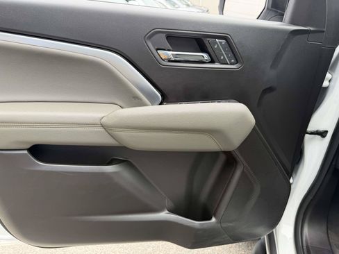 Certified 2024 Chevrolet Colorado ZR2 w/ ZR2 Convenience Package III AWD/4WD image 17