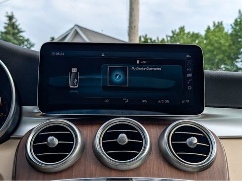 Used 2019 Mercedes-Benz C 300 4MATIC Sedan image 24