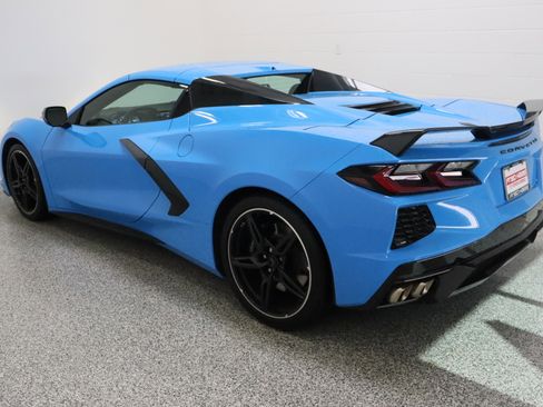 Used 2022 Chevrolet Corvette Stingray Preferred Conv w/ Z51 Performance Package RWD image 9