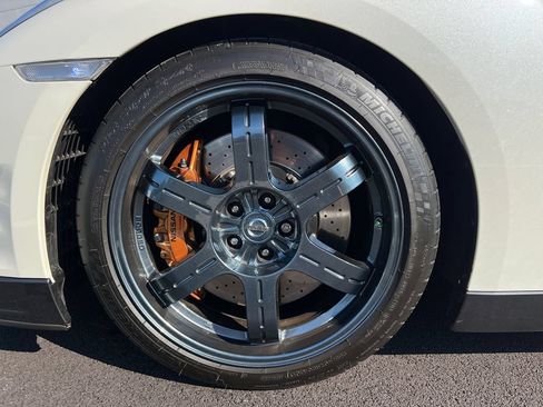Used 2015 Nissan GT-R Black Edition AWD/4WD image 28